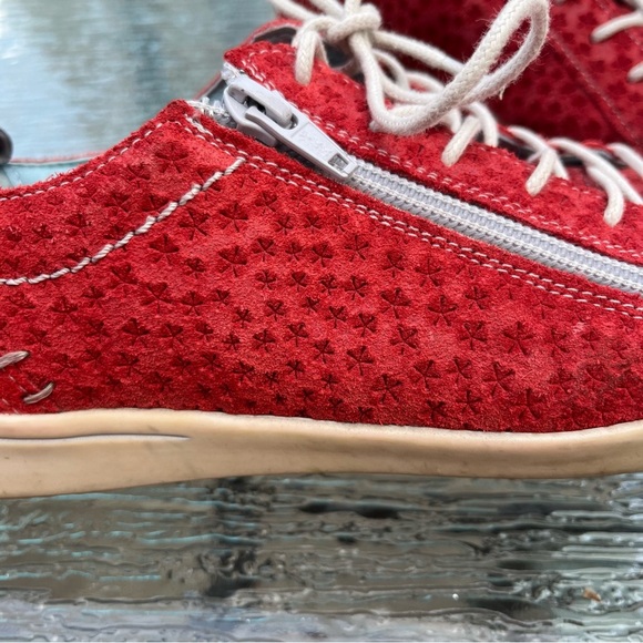 Cloud Adeline Aika Red Suede Lace/Zip Up Sneakers - Picture 10 of 16